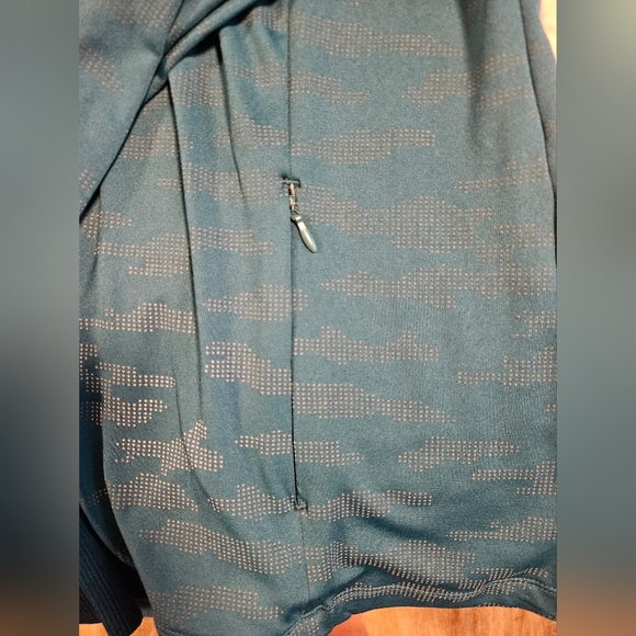 Reflective 1/4 zip pullover - Picture 3 of 6
